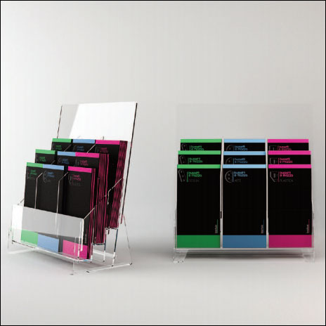 Porta brochure in plexiglass