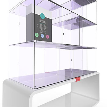 Un elegante espositore in plexiglass