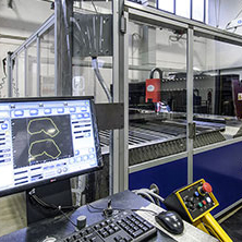 Produzione espositori in plexiglass